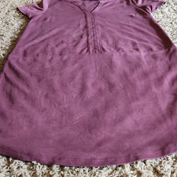 Tahari wine/plum colored womans short sleeve dress size small - Picture 5 of 6
